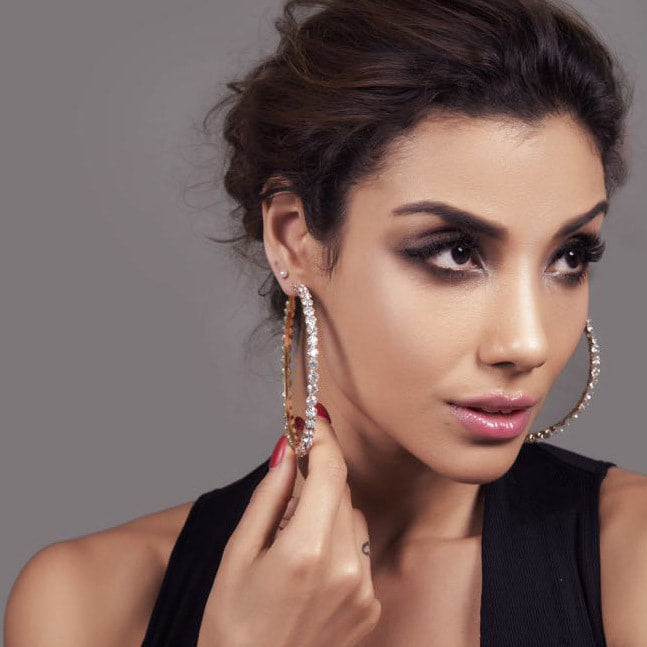 EARRINGS/BROOCHES